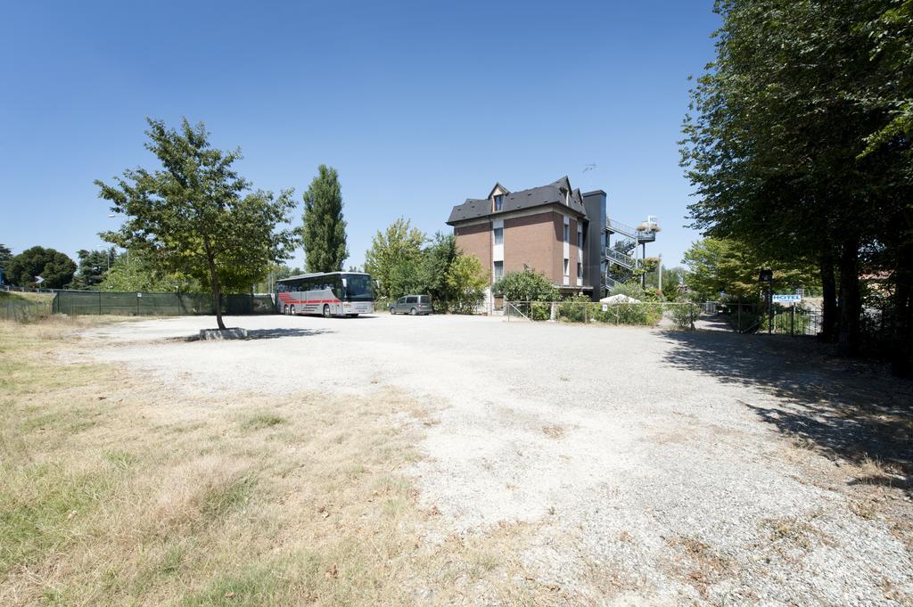 Hotel Caselle San Lazzaro di Savena Eksteriør bilde